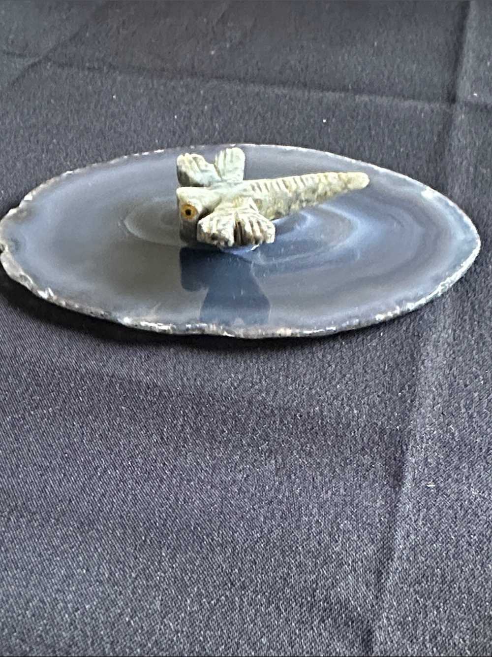 Jasper & agate NWOT genuine gemstone dragonfly carving on a dyed agate slice. - Picture 2 of 5